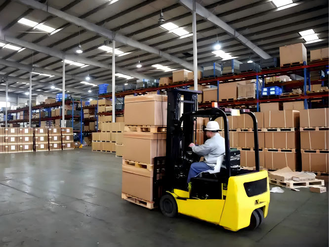 Warehousing & Distribution Warehousing & Distribution
